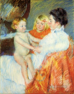 three women at the table by the lamp Painting - Mother Sara and the Baby mothers children Mary Cassatt